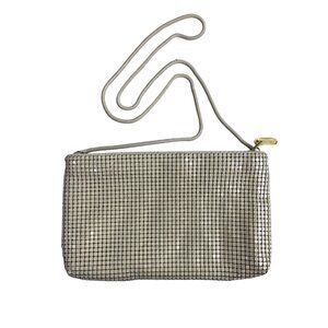 Vintage Hong Kong Women’s Beige Metal Mesh Crossbody Purse With Chain Strap Sz S